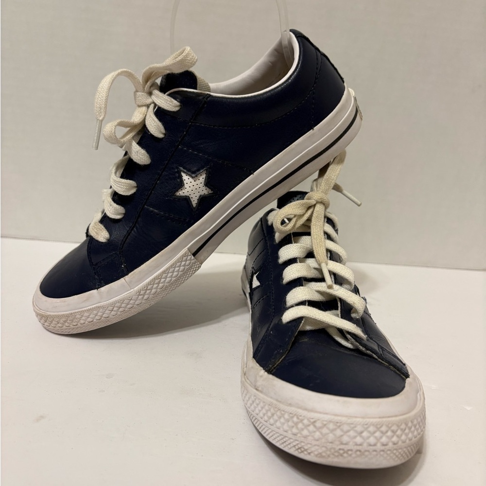 Converse One Star blue leather low top sneakers junior size 4.5